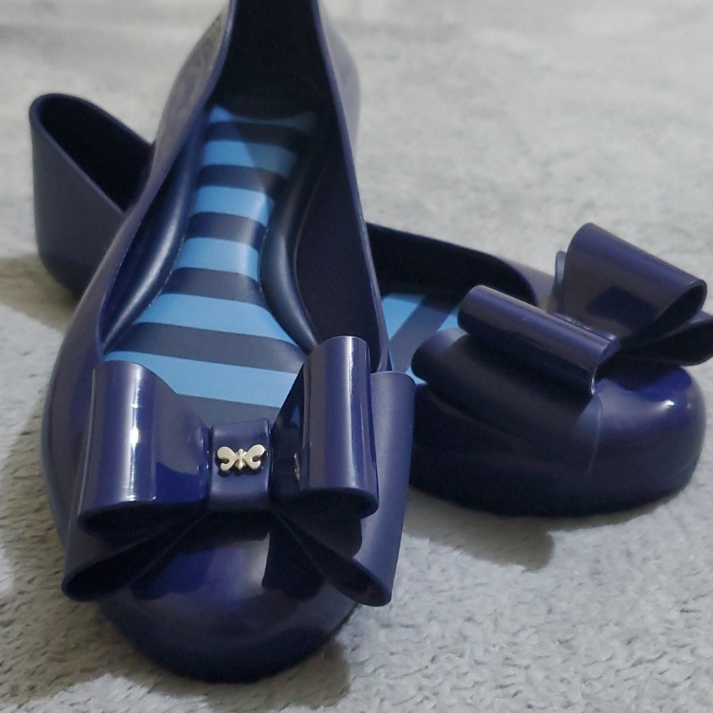 Stylish Blue Bow Flats